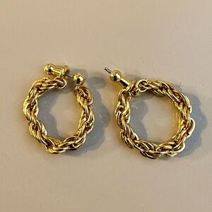 Twisted Braided Rope C-Hoop Earrings Gold Tone Vintage Quite Luxury Mob Wife